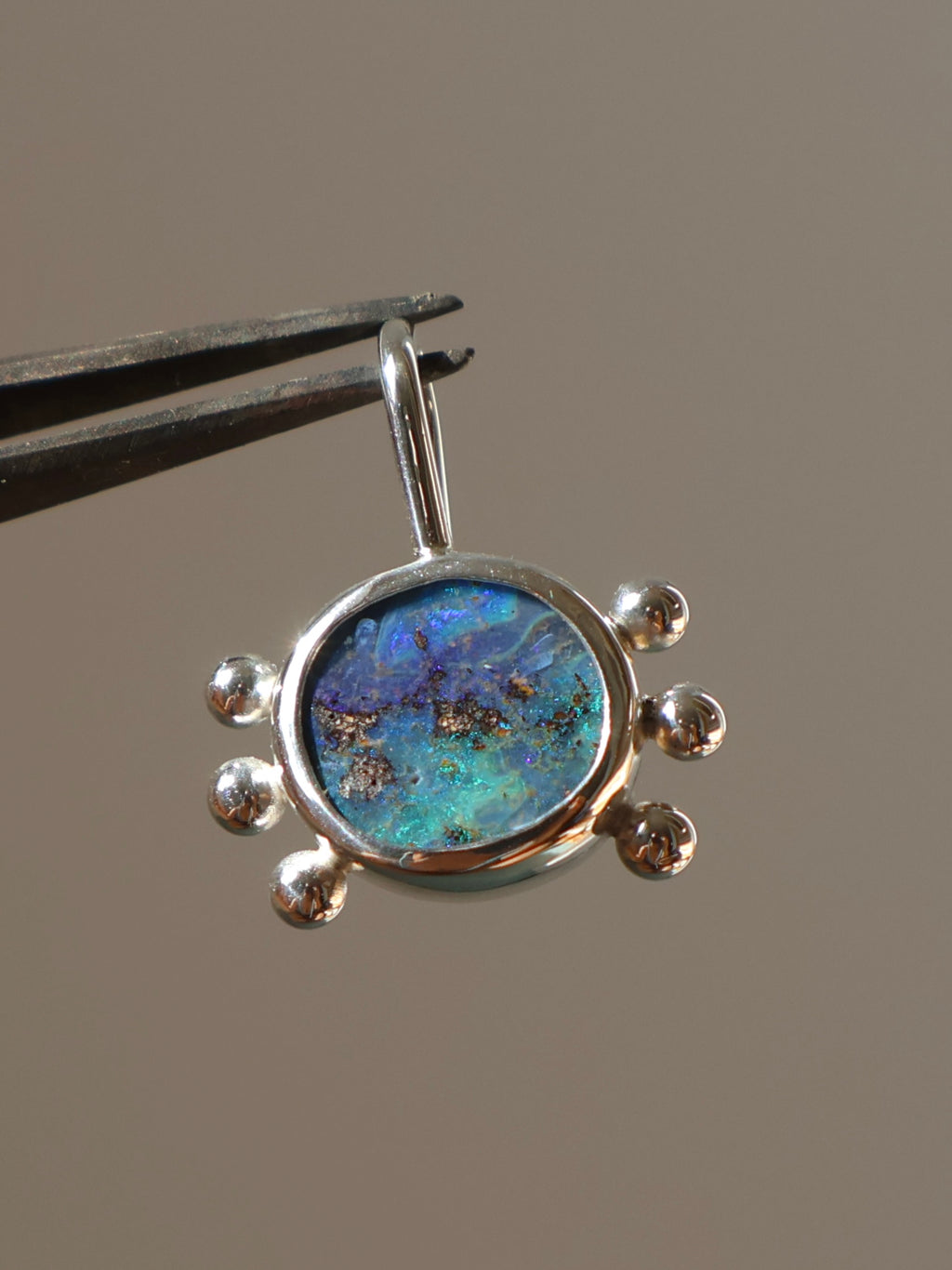 Earthy Aussie opal