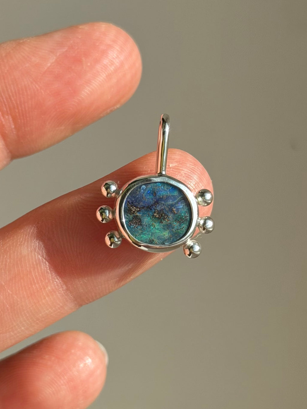 Earthy Aussie opal