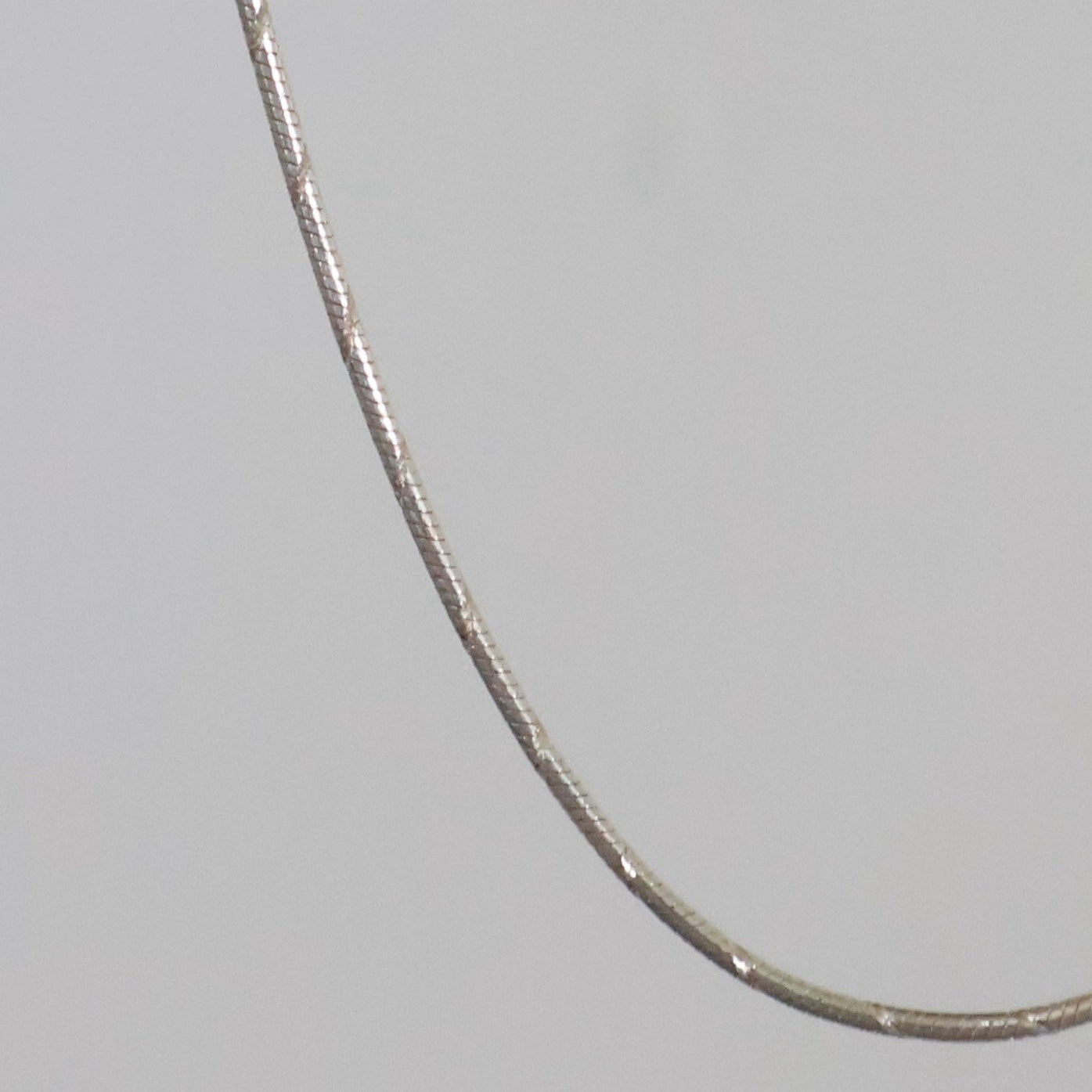 Sterling Silver Diamond Cut Seamed Snake Chain 16"