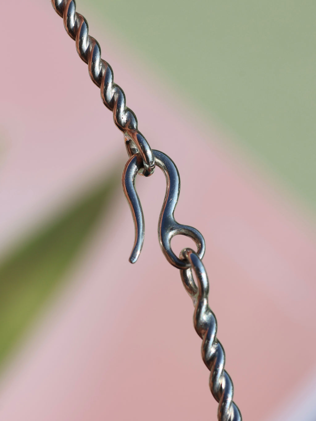 Twisted Chocker