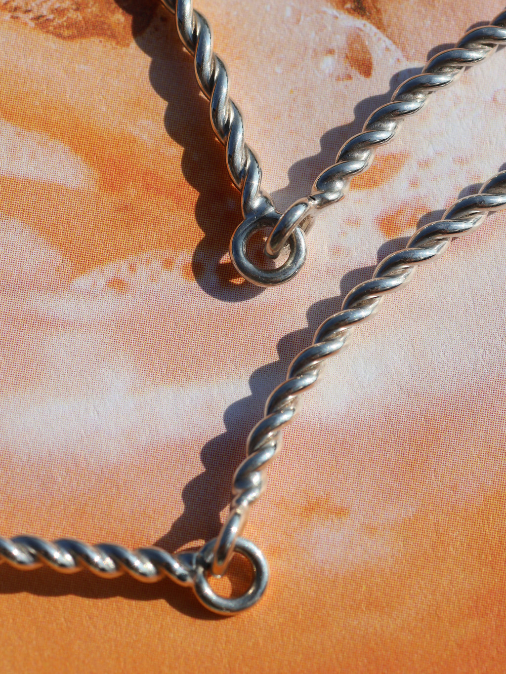 Twisted Chocker