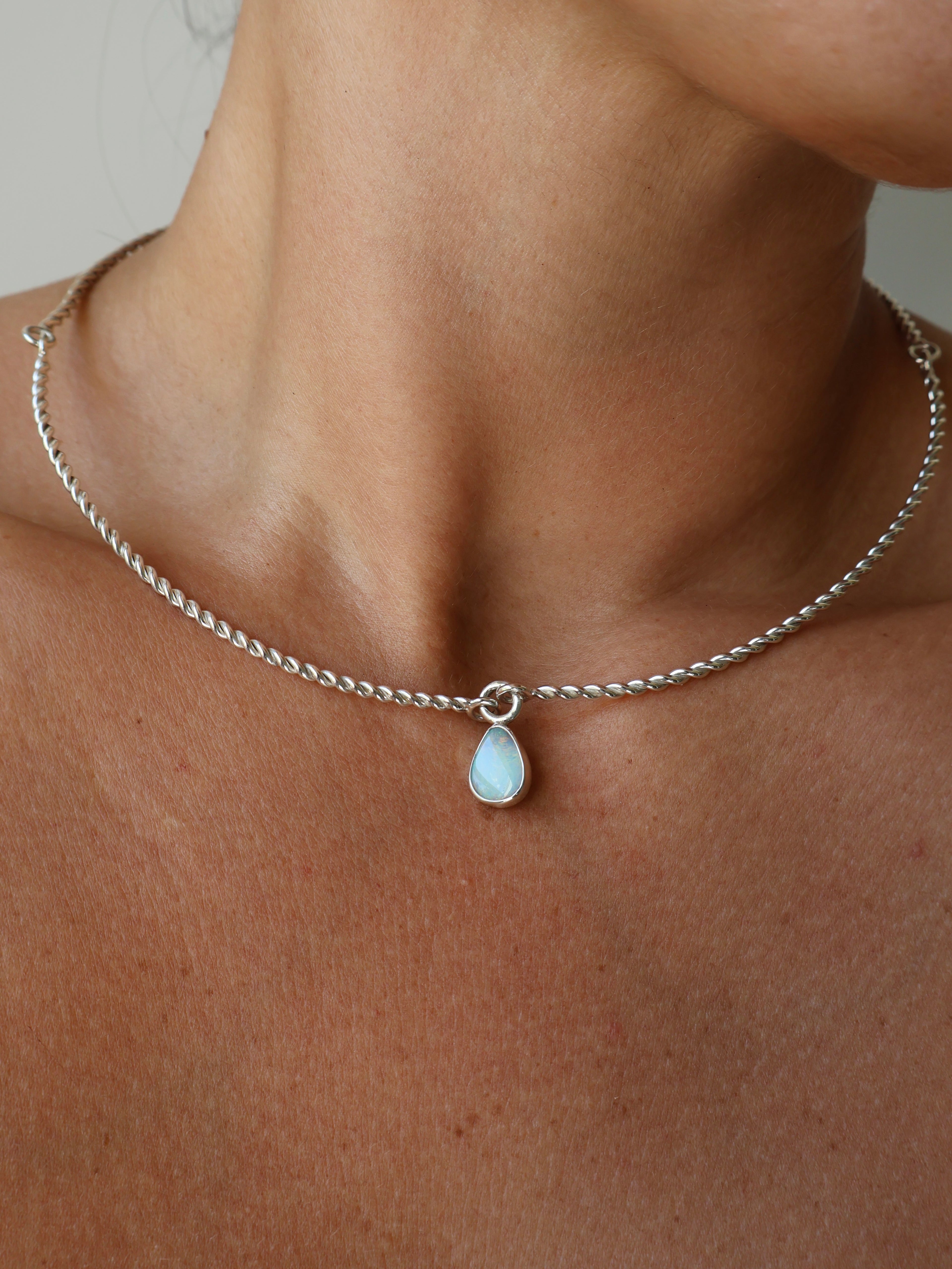 Twisted Chocker