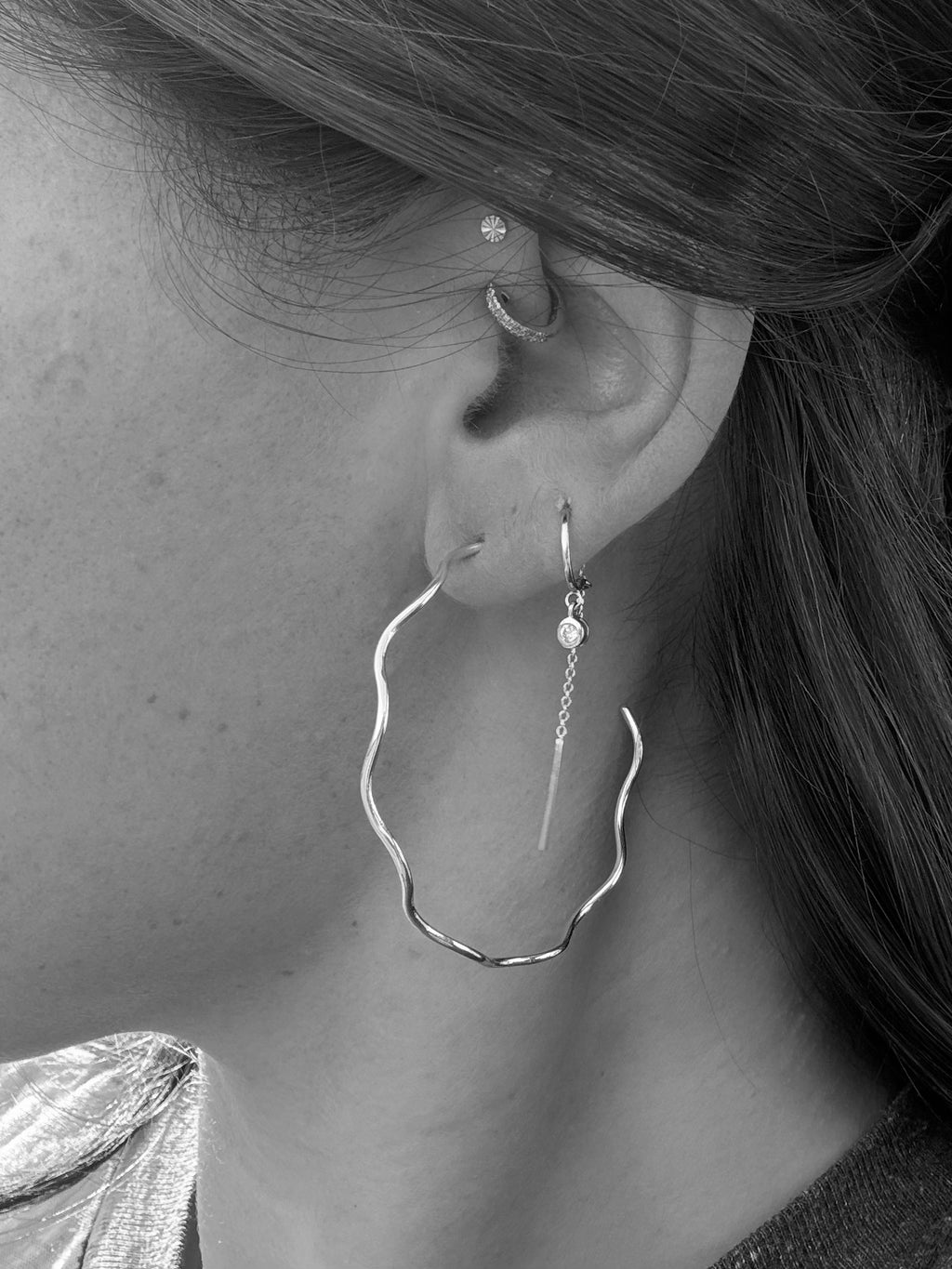 Wavy baby hoops